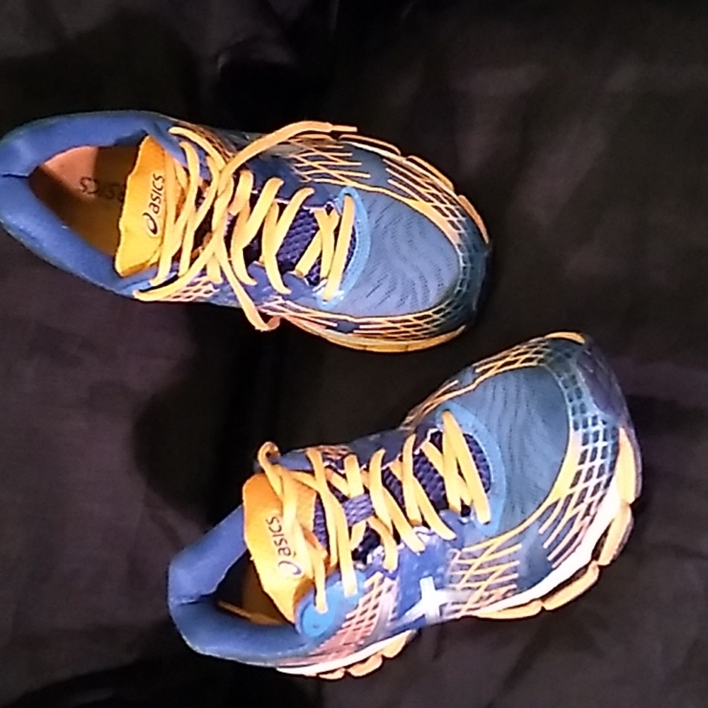 ASICS GUIDANCE LINE running shoe